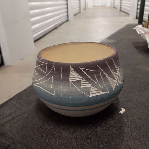 Native Indian Navajo art pottery - Picture 3 of 10